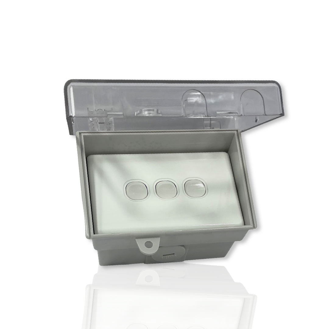 Weather proof 3 gang SWITCH & Protected WATER PROOF Enclosure Lock Clear Lid GPO